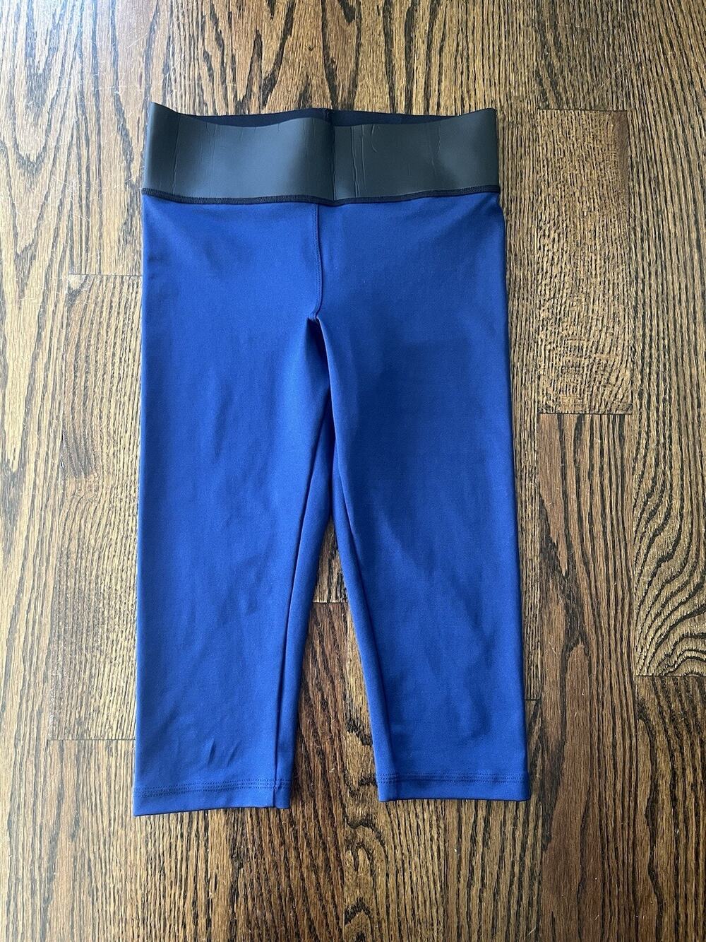 Olympia women’s capri leggings size XS (P) blue